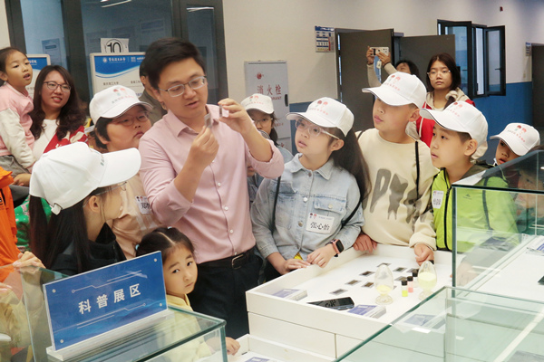 ：“三美育人”赋能红色工程师培养新葡京娱乐场app重庆理工大学(图4)