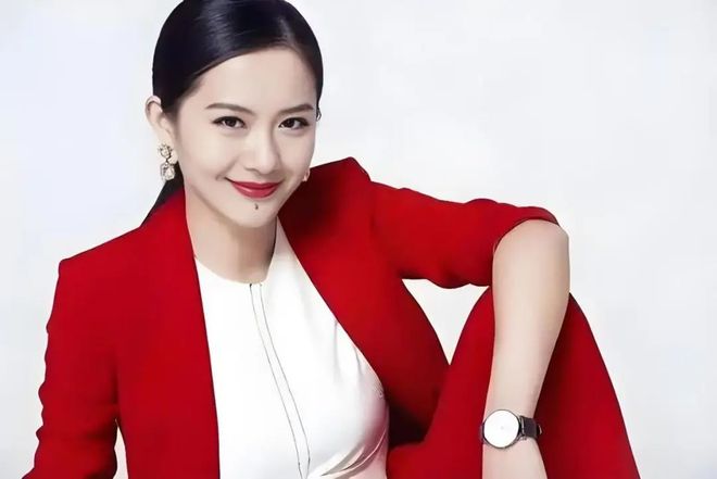 安于危机赵长鹏身后的何一终于藏不住了澳门新葡京扛住 43 亿天价罚单救币(图1) 安于危机赵长鹏身后的何一终于藏不住了澳门新葡京扛住 43 亿天价罚单救币(图1)