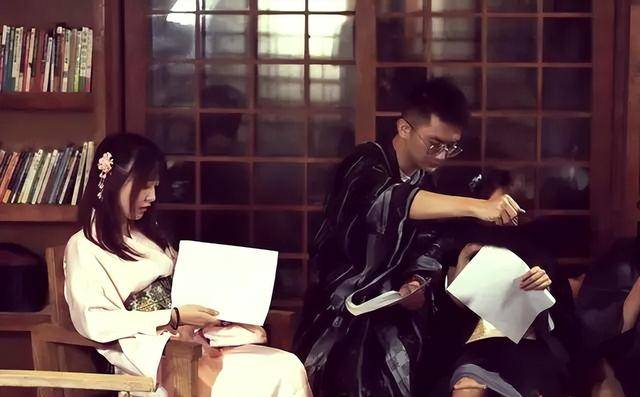 巨大热议：线行行行都涉黄……新葡京“恋陪